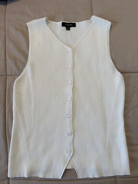 Callahan Cream Ribbed Button-Front V-Neck Camisole